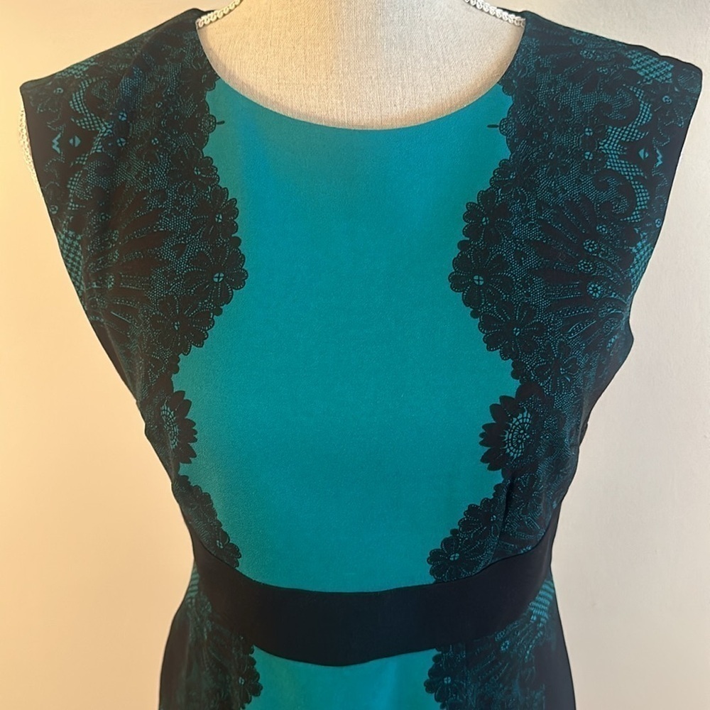 **LAST CALL**  NY & Co Black and Emerald Green Sheath Dress Size 2 - Picture 3 of 6